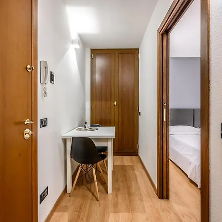 아파트 Emilia 4 *