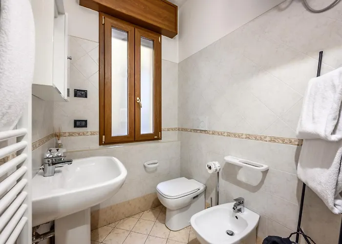 Emilia 4 * モデナ