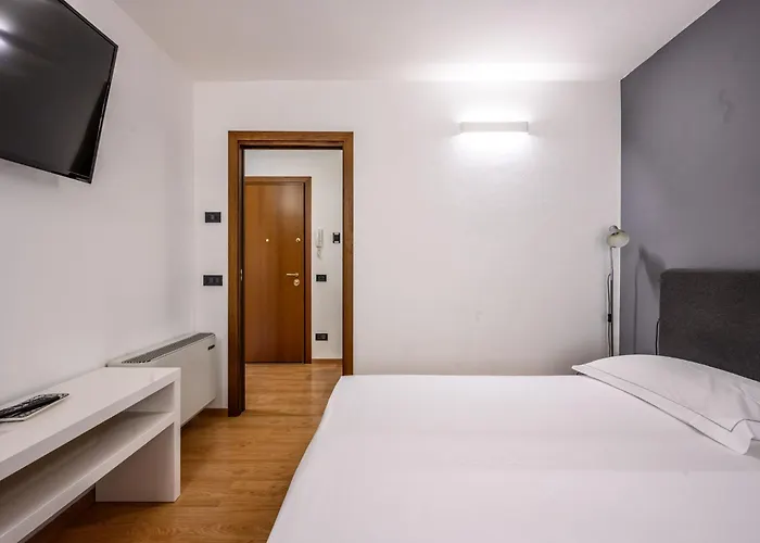 Emilia 4 アパート モデナ