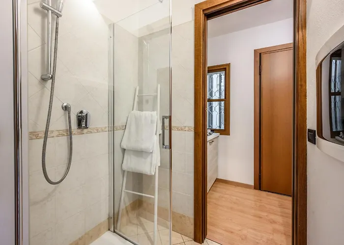 アパート Emilia 4 *