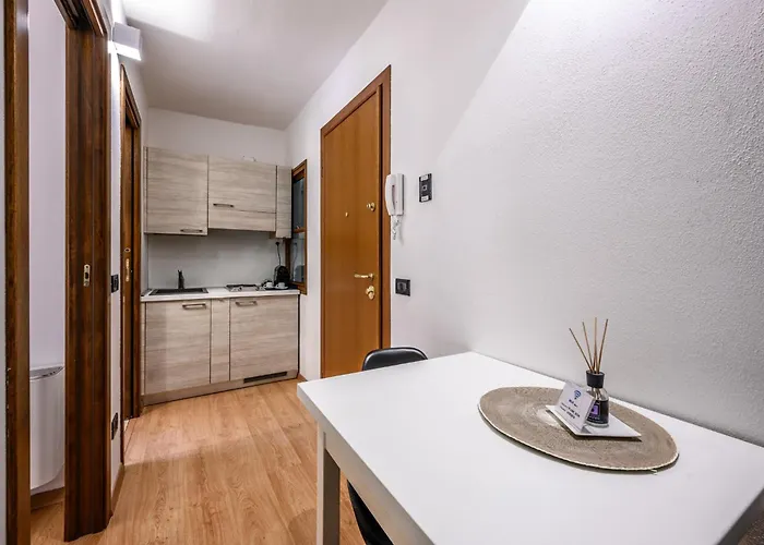 アパート Emilia 4