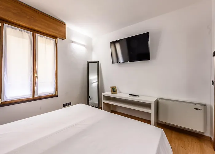 Emilia 4 * 모데나